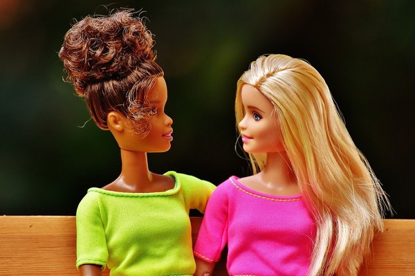 Les différents types de coiffure à réaliser sur une tête à coiffer enfant